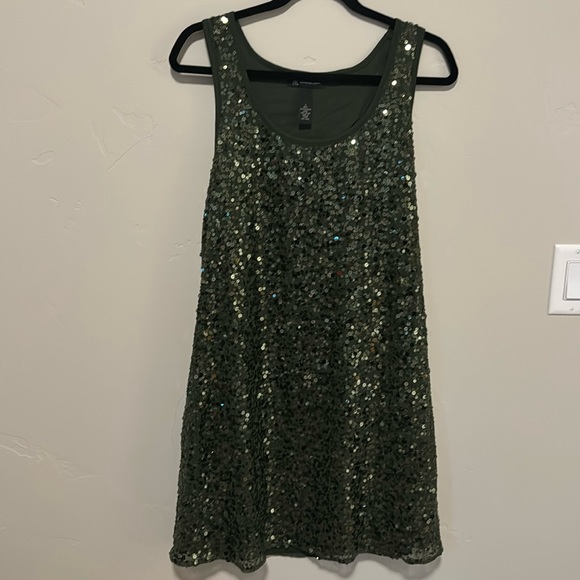 INC International Concepts forest green sequin shift style dress. EUC. - Picture 1 of 5
